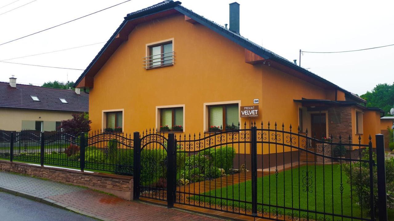 Privat Velvet Guest House Turcianske Teplice Luaran gambar