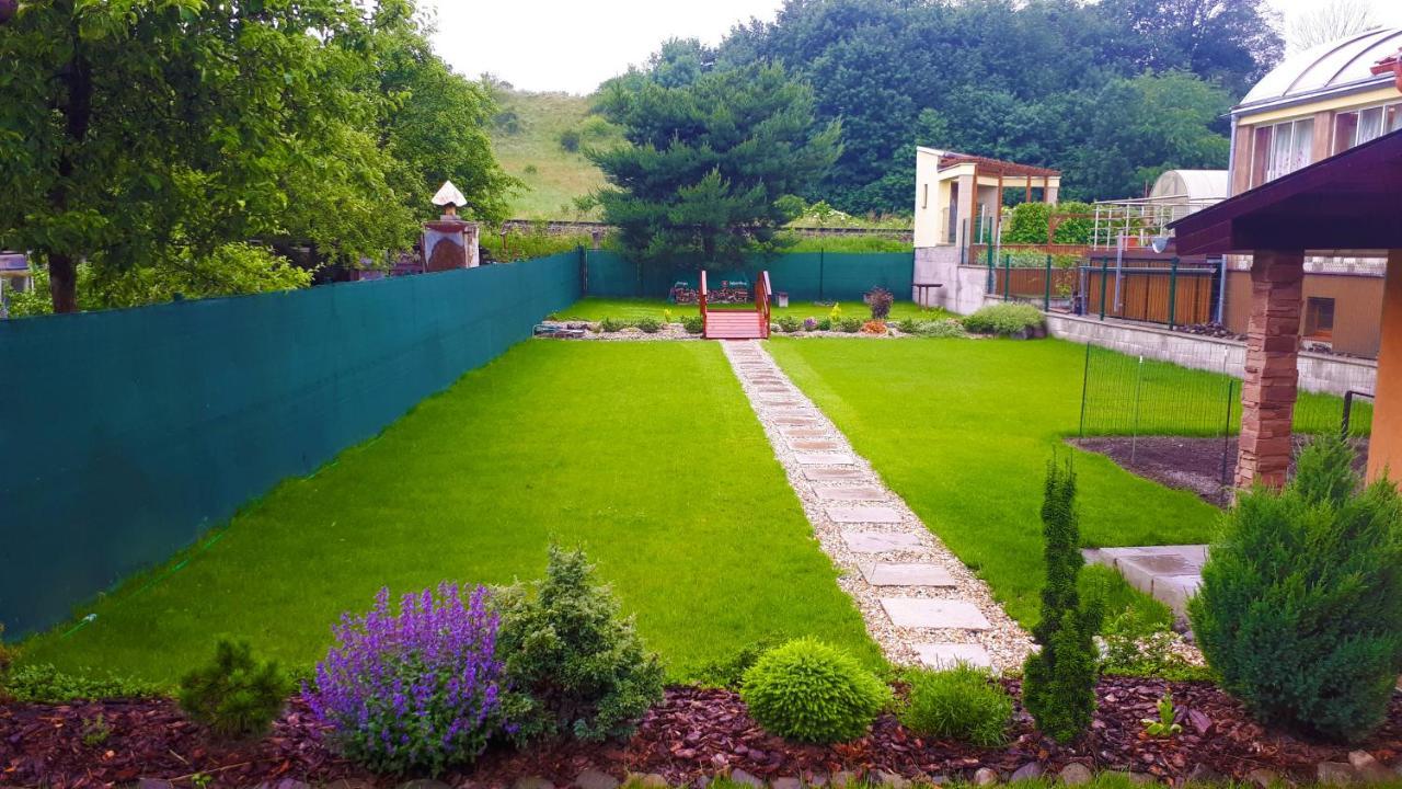 Privat Velvet Guest House Turcianske Teplice Luaran gambar